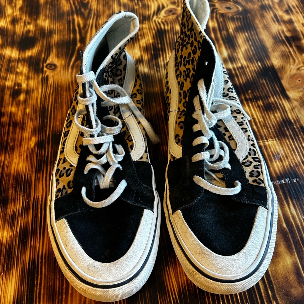 Vans Skateboard Shoes in leopard and Black
